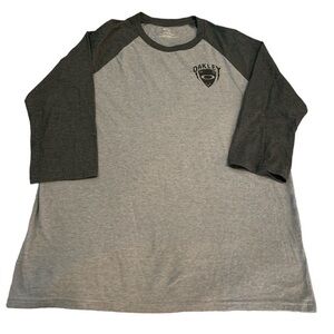 Men's Oakley Gray Baseball Pullover Shirt  Regular Fit Size XXL EUC #0172